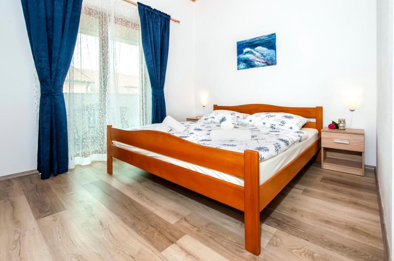 Apartman Near Beach Pelagic Sea View Ρόβινι Εξωτερικό φωτογραφία